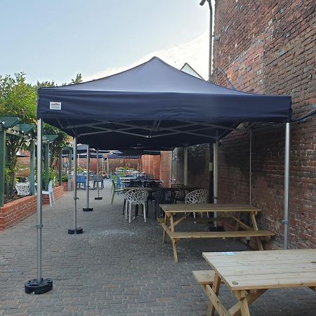 The Catherine Wheel Wetherspoon Hotel Henley-on-Thames Екстериор снимка