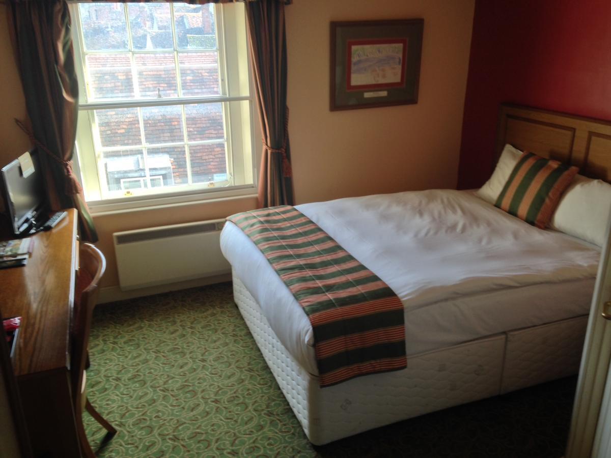 The Catherine Wheel Wetherspoon Hotel Henley-on-Thames Екстериор снимка
