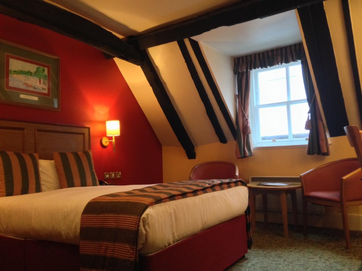 The Catherine Wheel Wetherspoon Hotel Henley-on-Thames Екстериор снимка