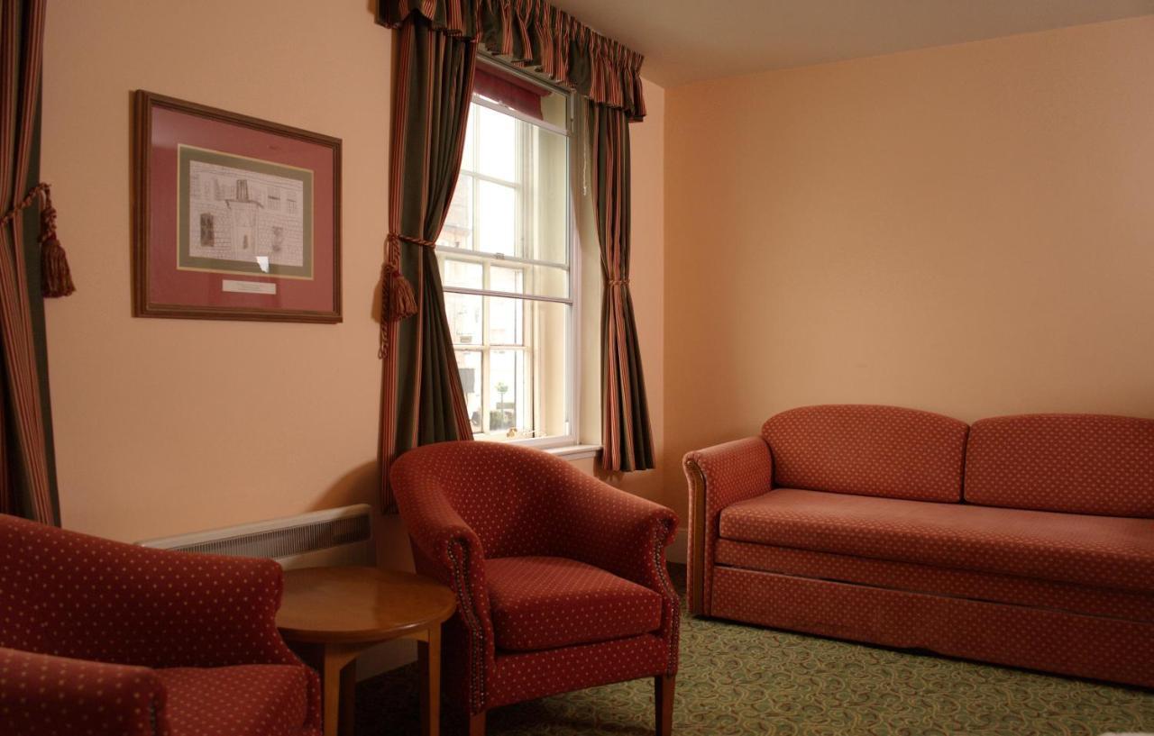The Catherine Wheel Wetherspoon Hotel Henley-on-Thames Екстериор снимка