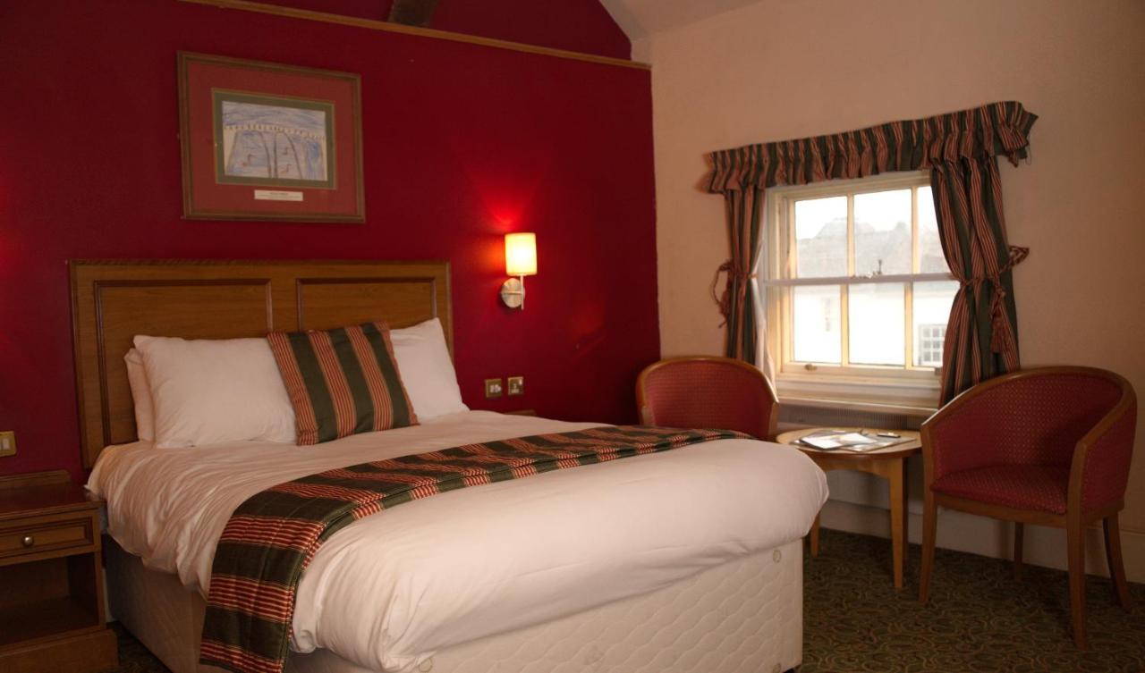 The Catherine Wheel Wetherspoon Hotel Henley-on-Thames Екстериор снимка